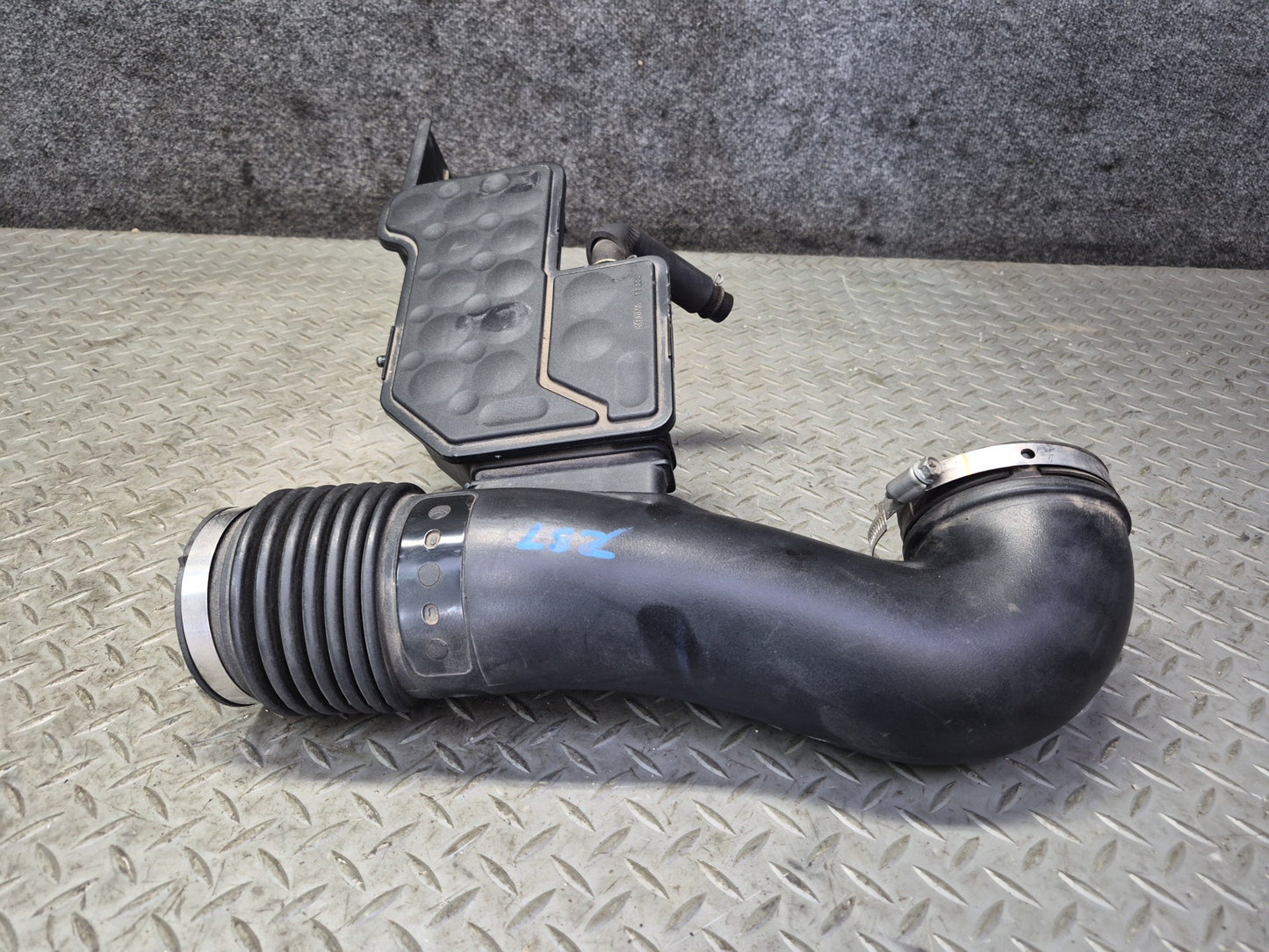 01-03 Lexus UCF30L LS430 Air Intake Cleaner Pipe Hose Resonator 17875-50240 OEM