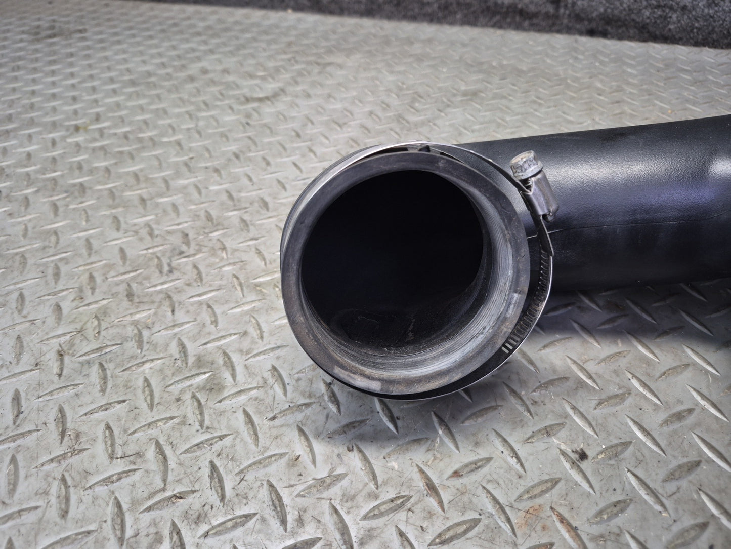 01-03 Lexus UCF30L LS430 Air Intake Cleaner Pipe Hose Resonator 17875-50240 OEM