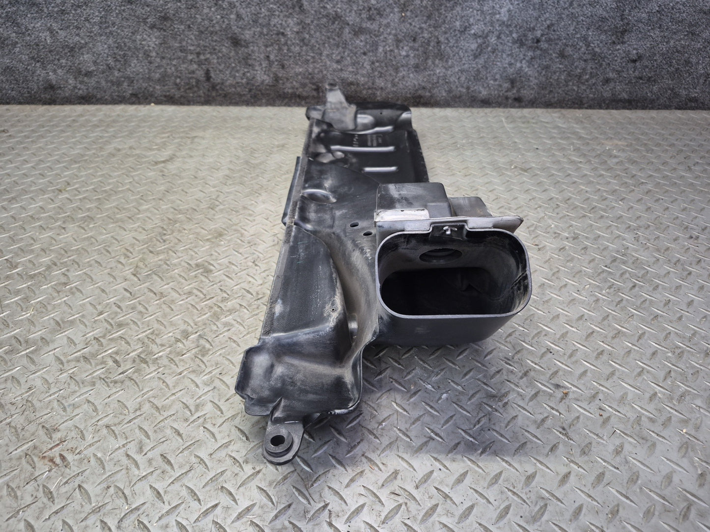 01-06 Lexus UCF30L LS430 Air Intake Cleaner Duct Pipe Vent Tube 17750-50030 OEM