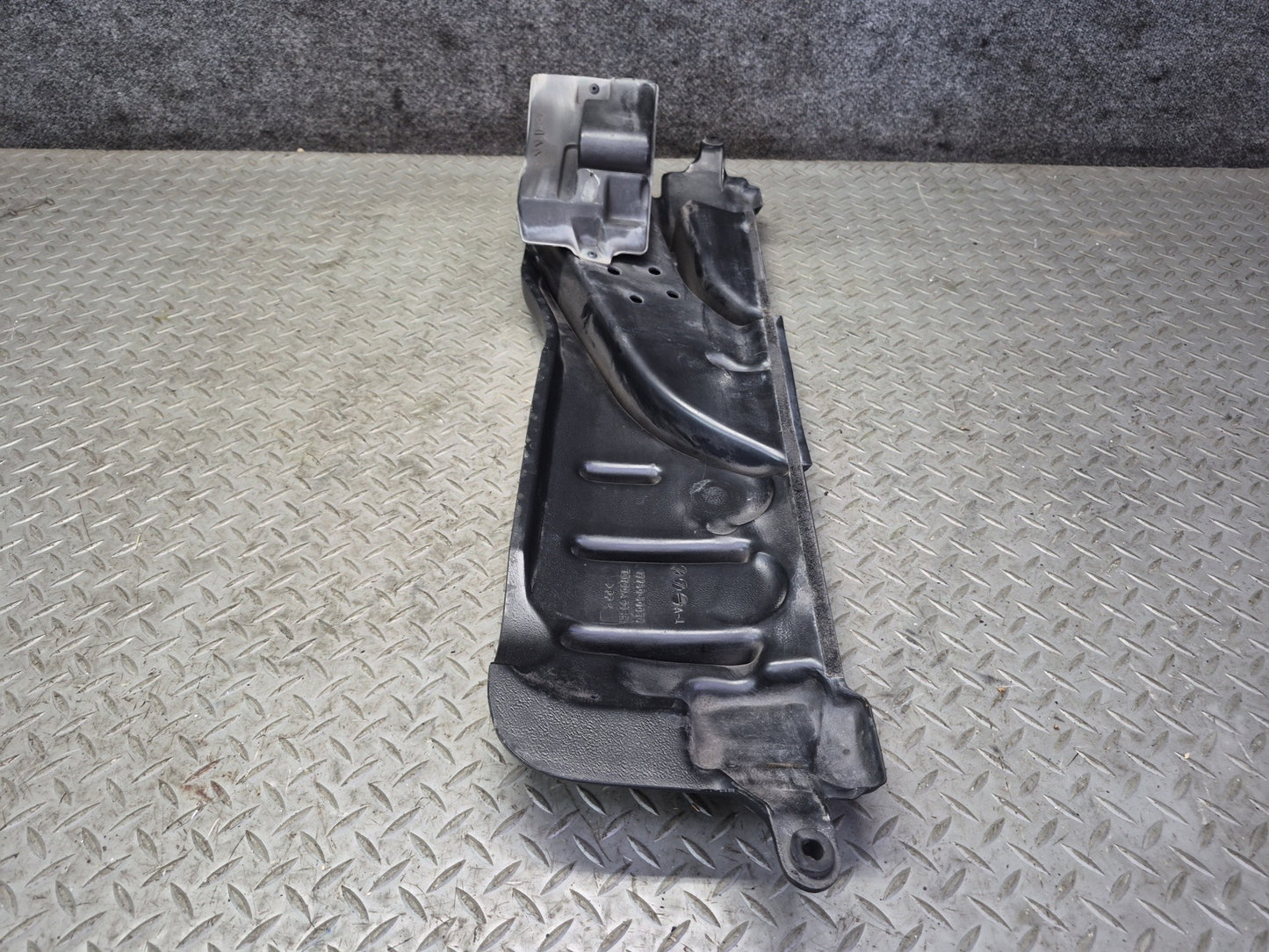 01-06 Lexus UCF30L LS430 Air Intake Cleaner Duct Pipe Vent Tube 17750-50030 OEM