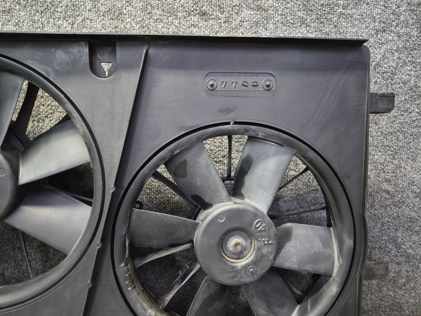 98-04 Chevrolet Corvette C5 A/T Engine Cooling Radiator Fan & Shroud 88K OEM
