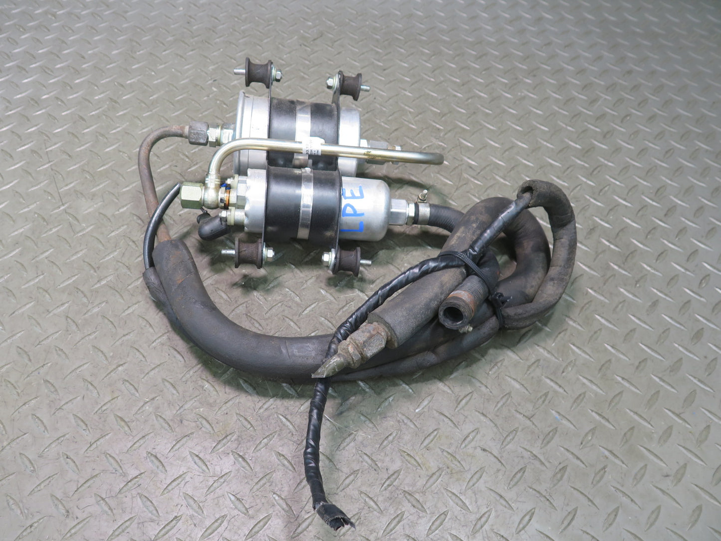 1984-1986 Porsche 928 S Fuel Gas Pump Filter Assembly