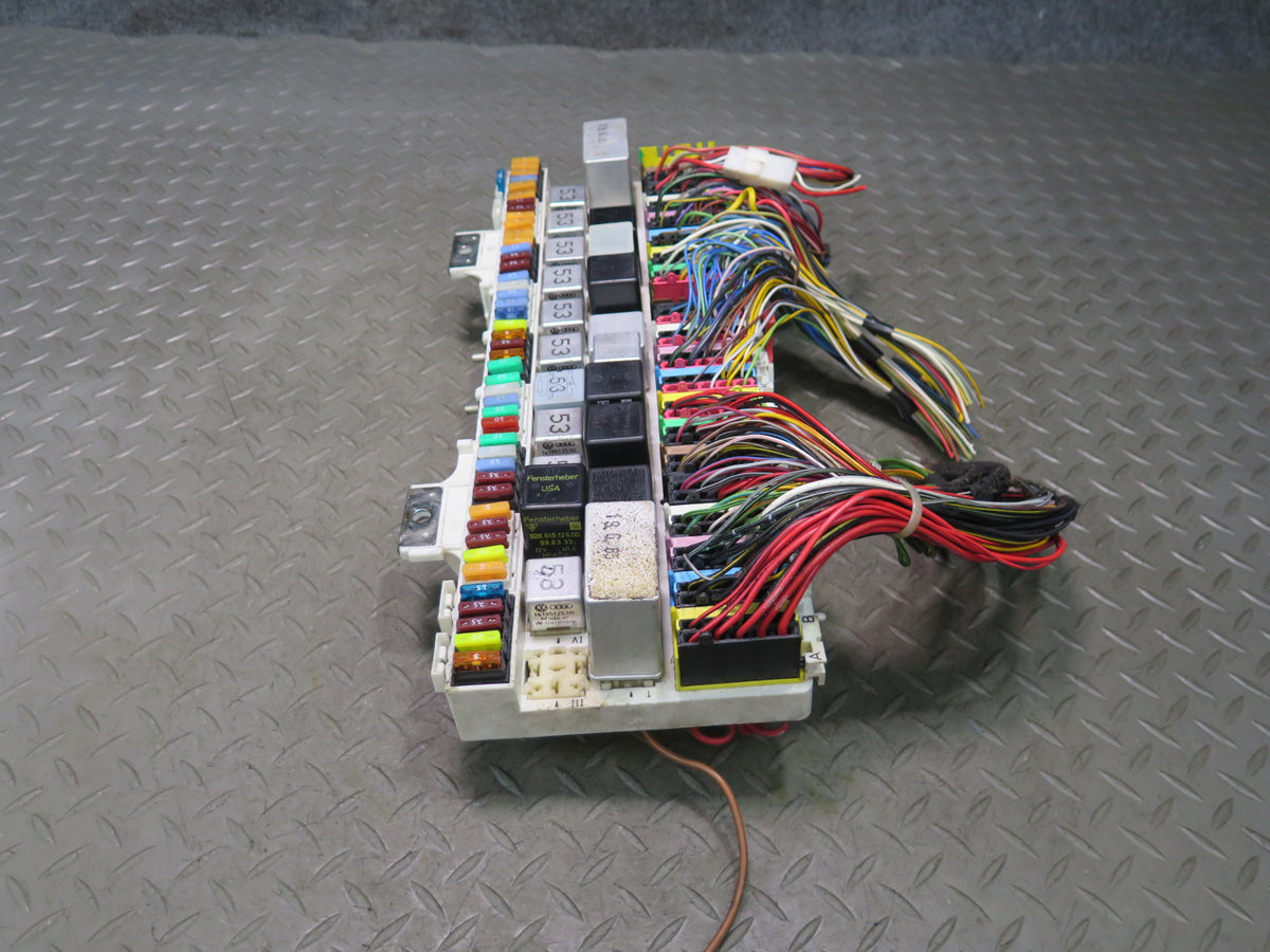 1986 Porsche 928 S Fuse Relay Box Module Unit