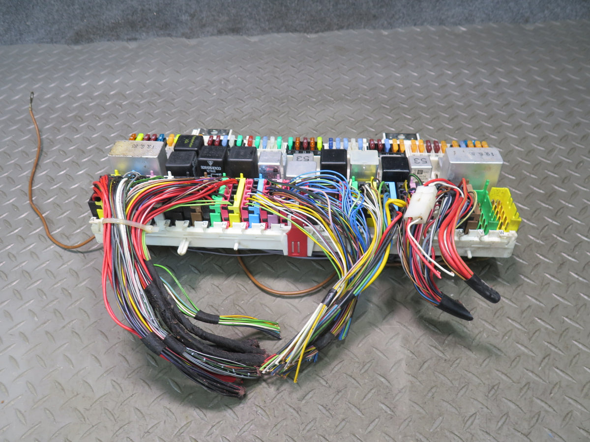 1986 Porsche 928 S Fuse Relay Box Module Unit