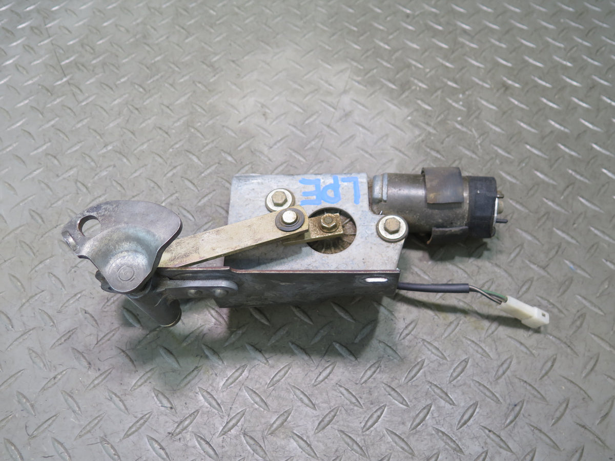 1984-1995 Porsche 928 S Rear Hatch Trunk Tailgate Wiper Motor Assembly