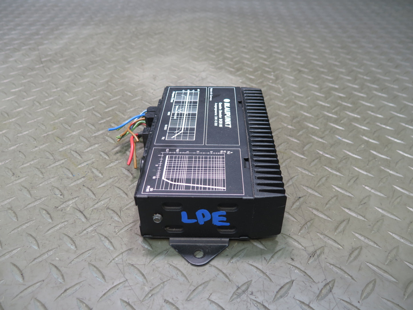 1986 Porsche 928 S Blaupunkt Quadro Booster BQB 80 Radio AMP Amplifier