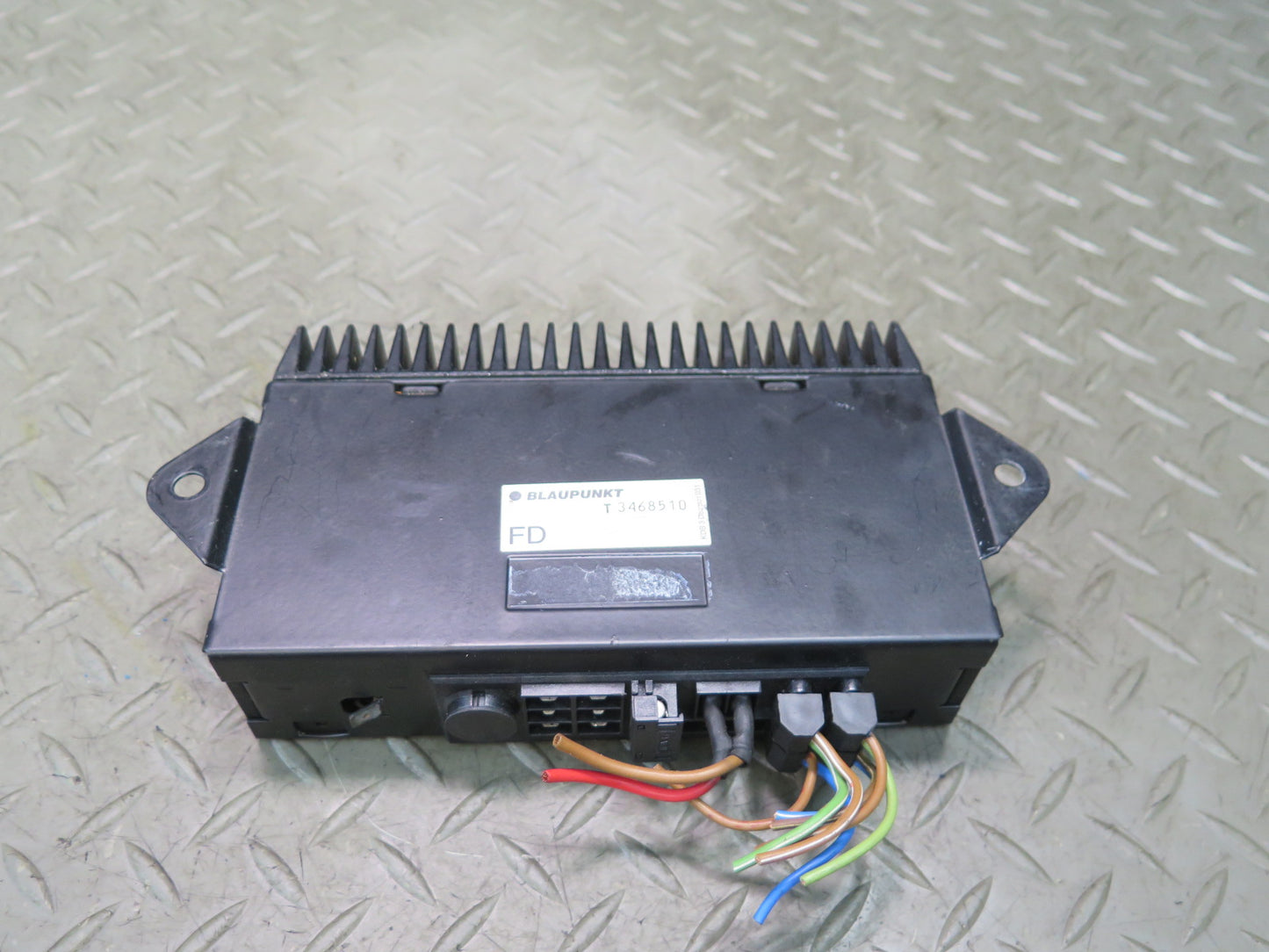 1986 Porsche 928 S Blaupunkt Quadro Booster BQB 80 Radio AMP Amplifier