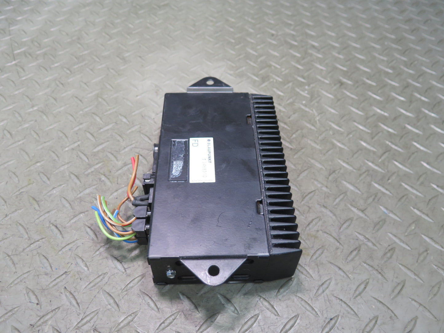 1986 Porsche 928 S Blaupunkt Quadro Booster BQB 80 Radio AMP Amplifier