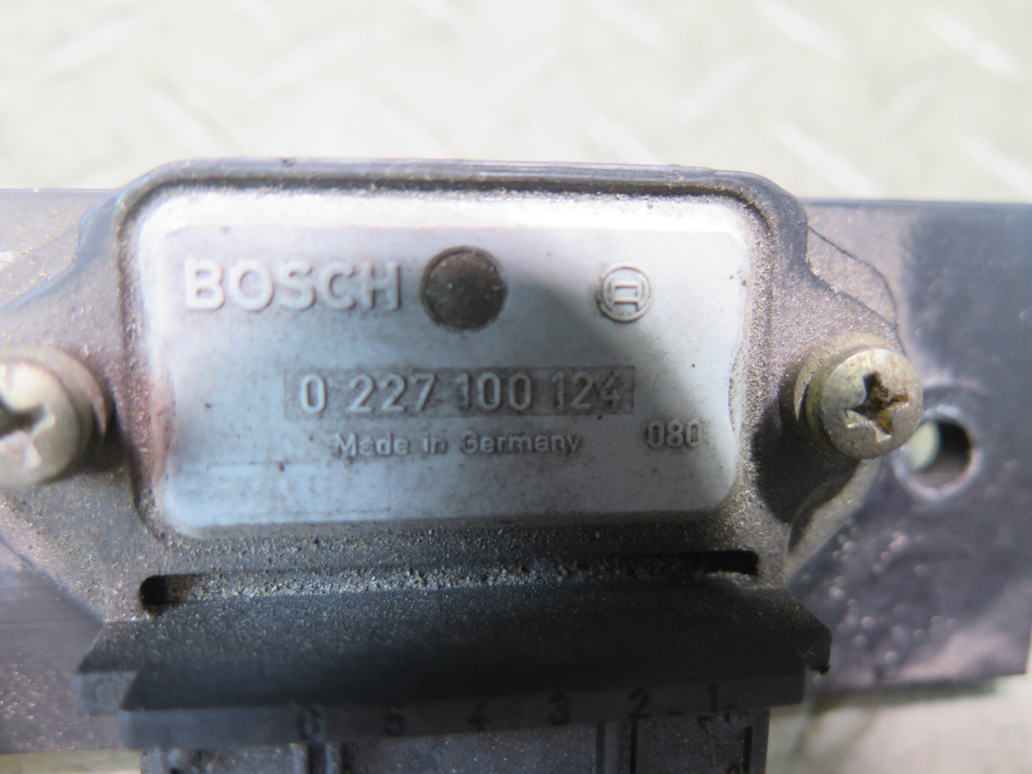 1985-1991 Porsche 928 S Engine Ignition Control Module Pair Assembly Bosch