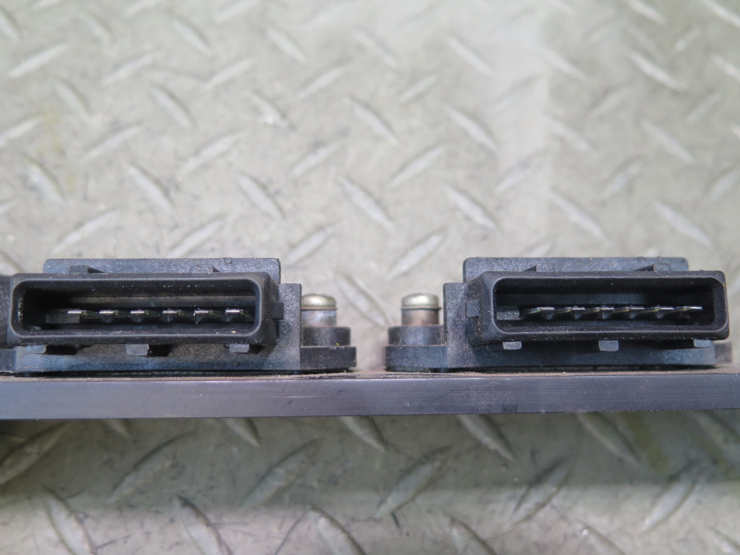 1985-1991 Porsche 928 S Engine Ignition Control Module Pair Assembly Bosch