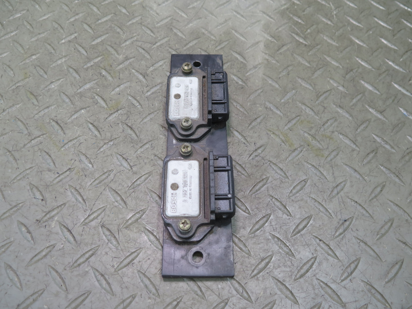 1985-1991 Porsche 928 S Engine Ignition Control Module Pair Assembly Bosch