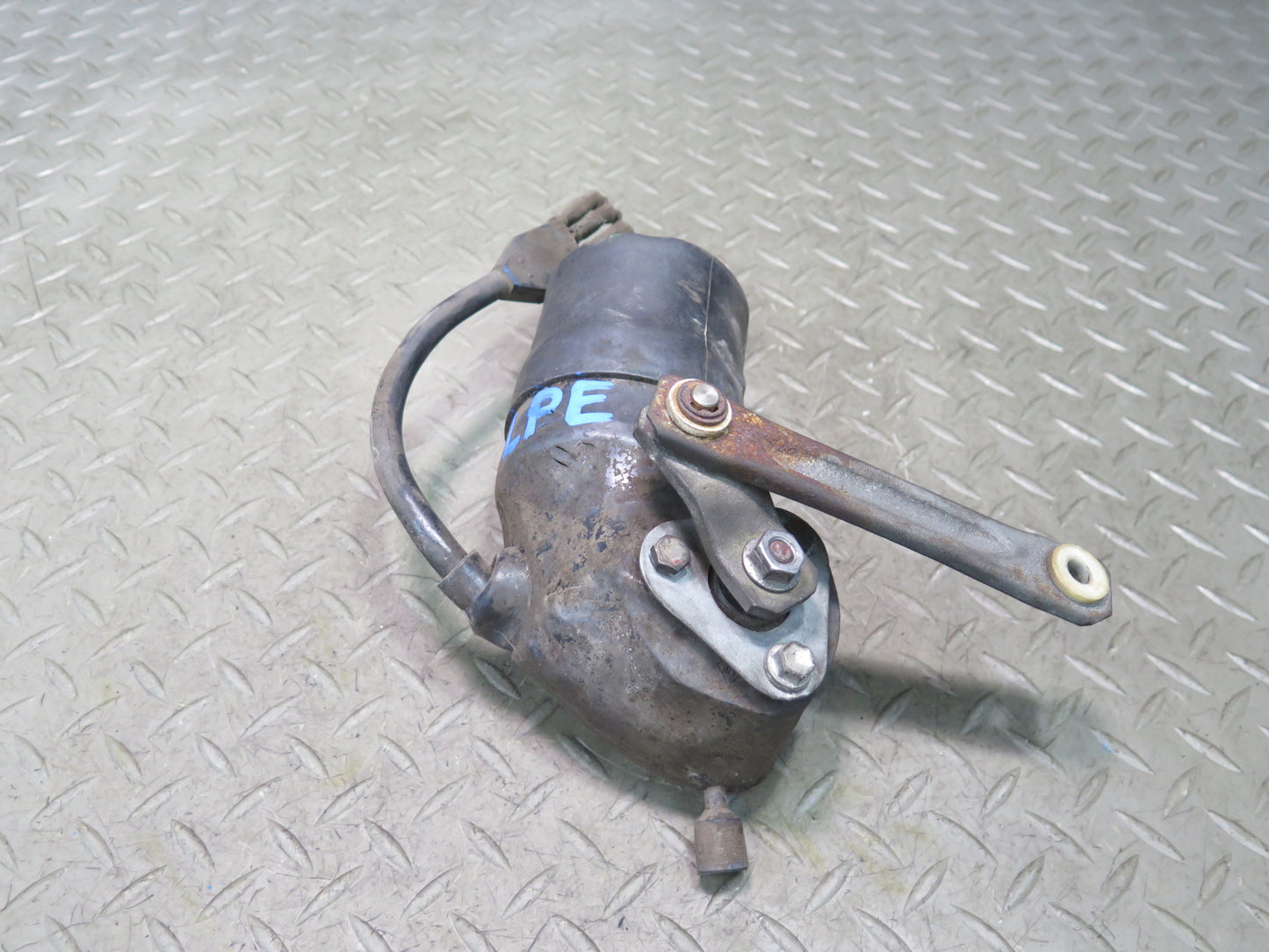 1984-1986 Porsche 928 Front Headlight Lamp Power Motor
