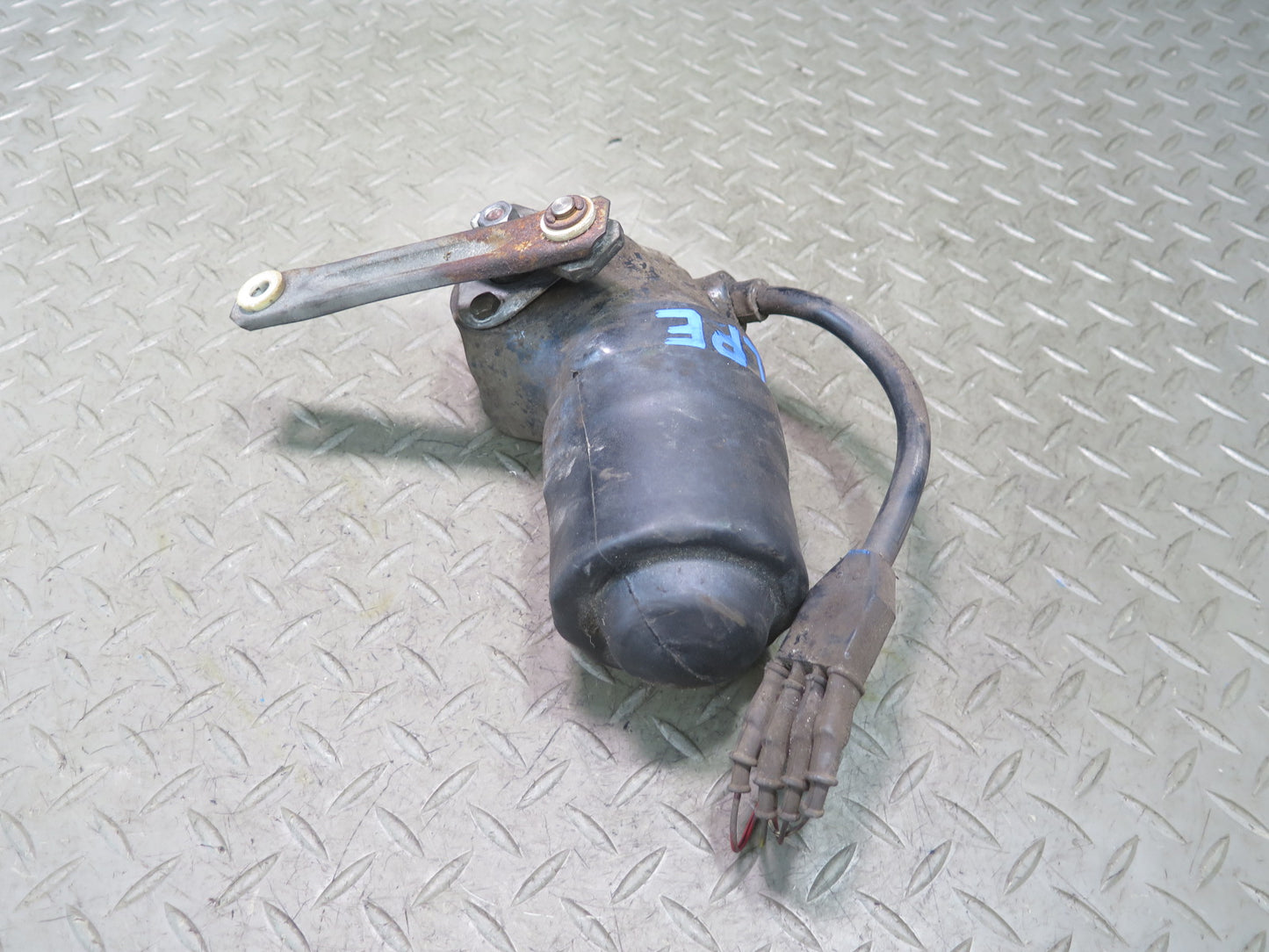 1984-1986 Porsche 928 Front Headlight Lamp Power Motor