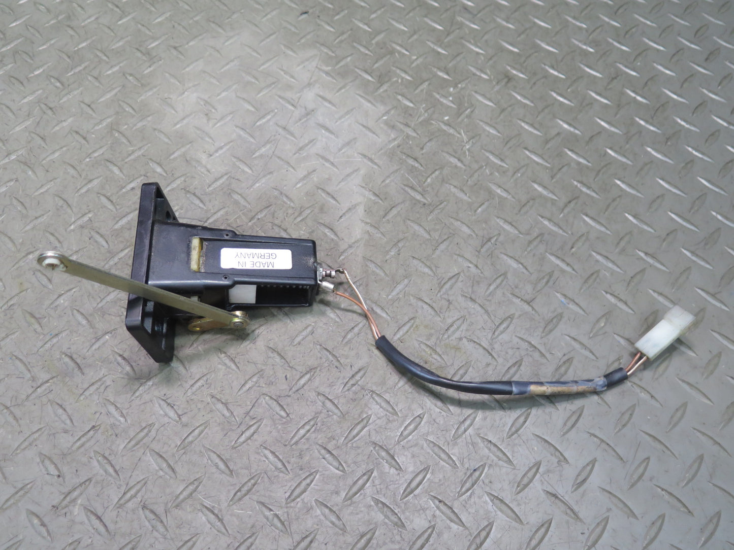 1984-1986 Porsche 928 Rear Trunk Hatch Lock Latch Receiver w Actuator Motor