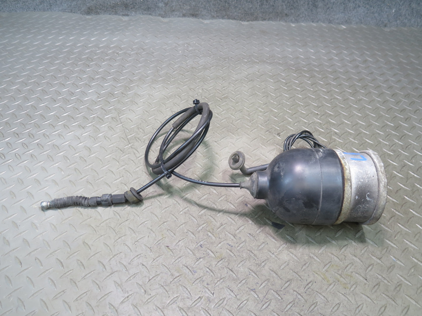 1985-1986 Porsche 928 S Cruise Control Actuator Servo Drive Unit 92861712103
