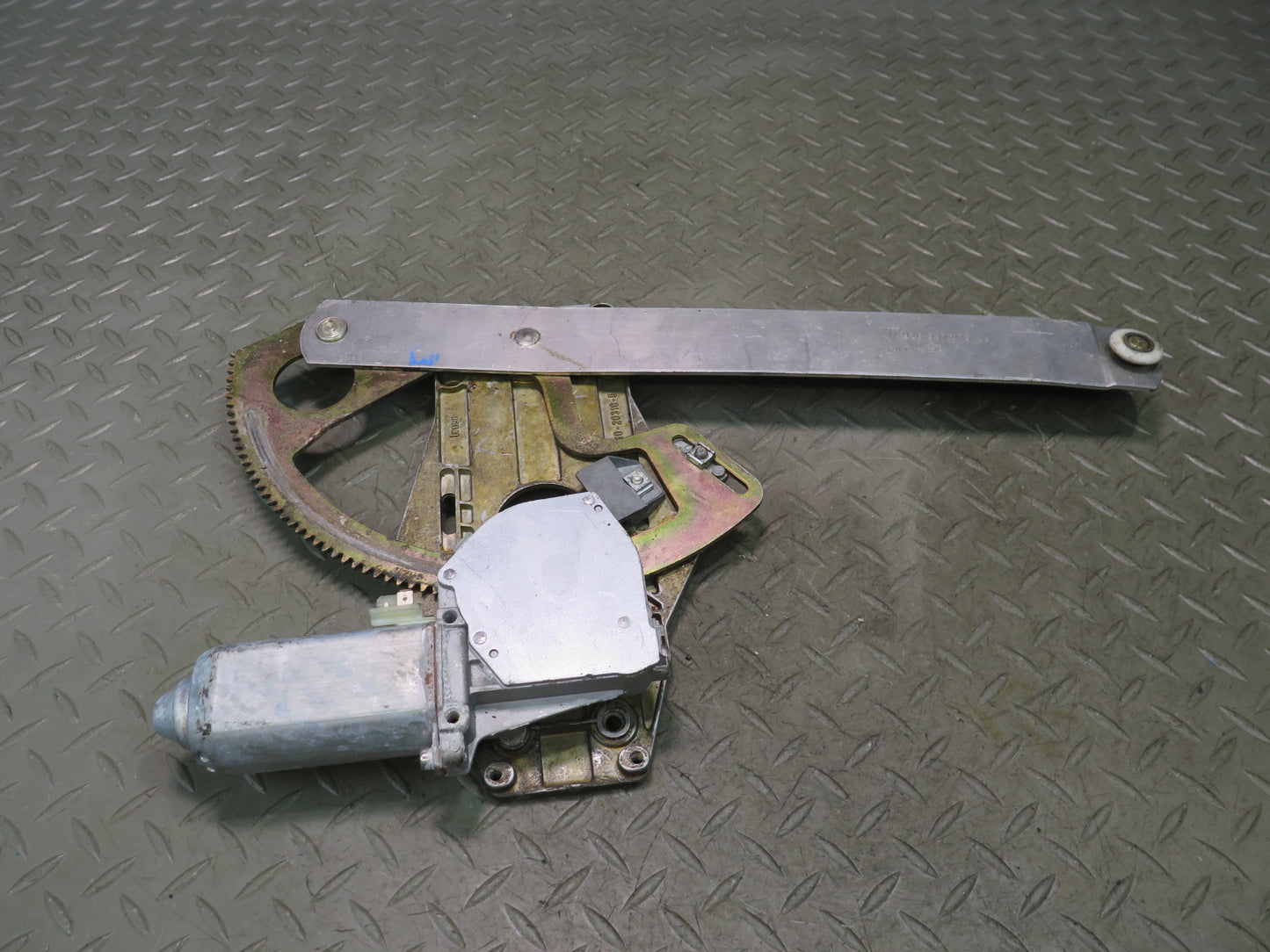 1984-1991 Porsche 928 Left Side Door Window Regulator W/ Motor