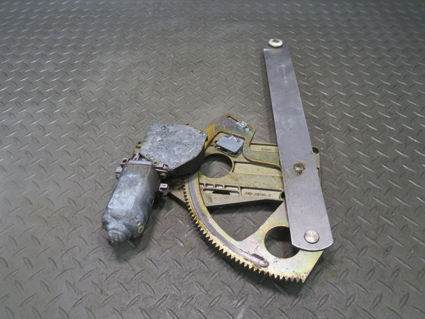 1984-1991 Porsche 928 Right Side Door Window Regulator W/ Motor