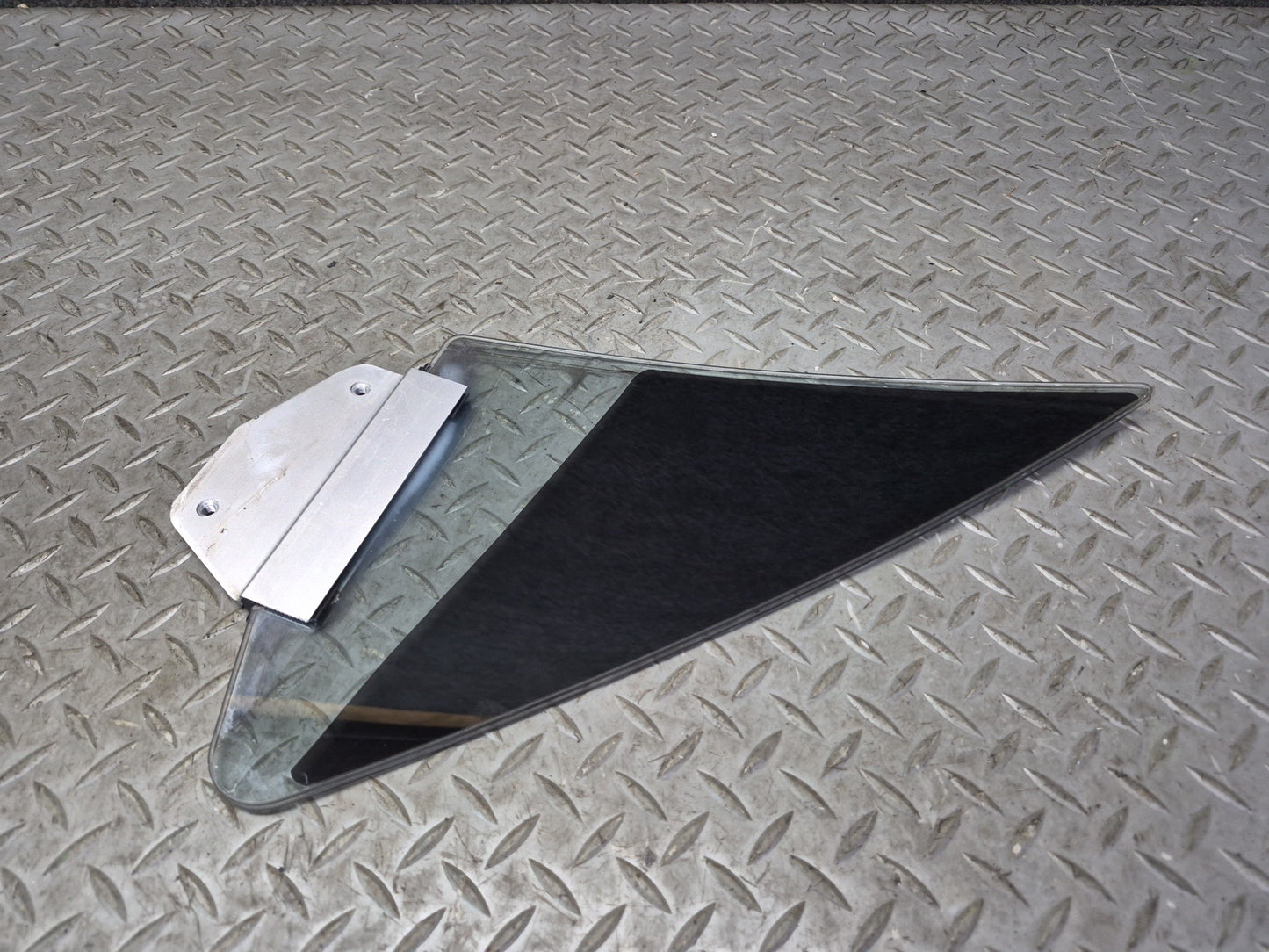 03-10 Bentley Continental GT Coupe Left Door Vent Glass Window