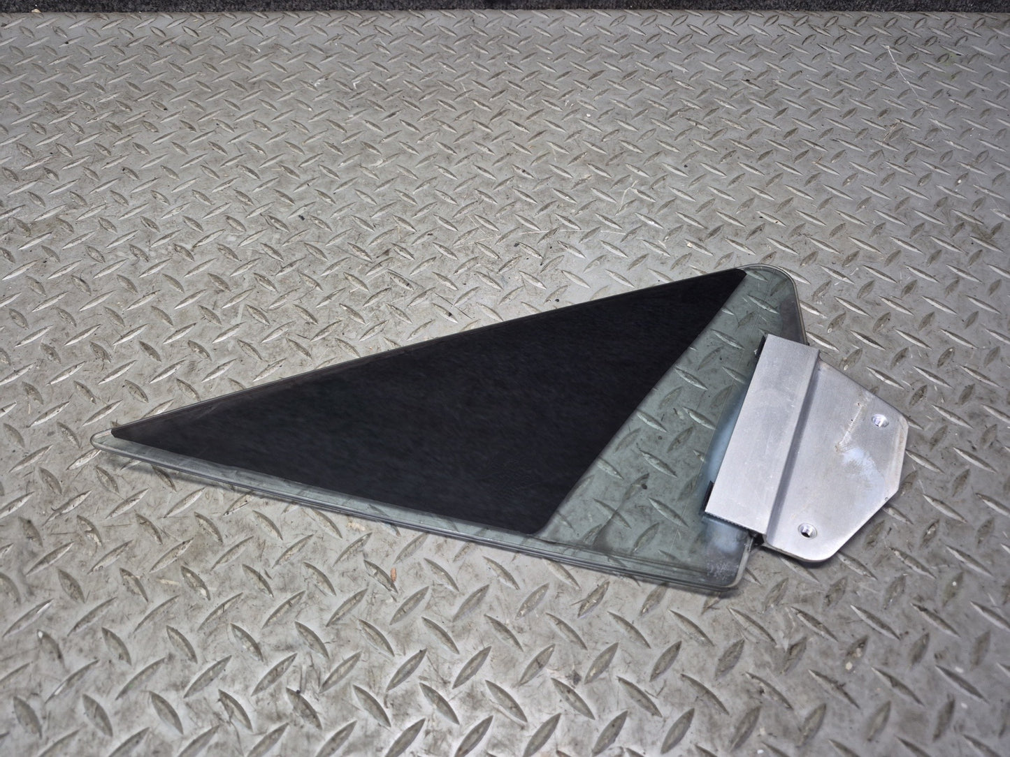 03-10 Bentley Continental GT Coupe Left Door Vent Glass Window