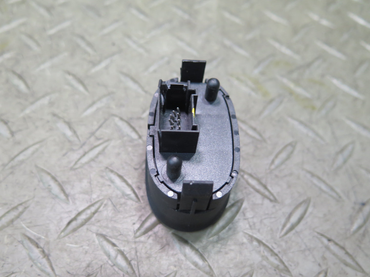 03-10 Bentley Continental GT PDC Trip EST Stability Control Button Switch