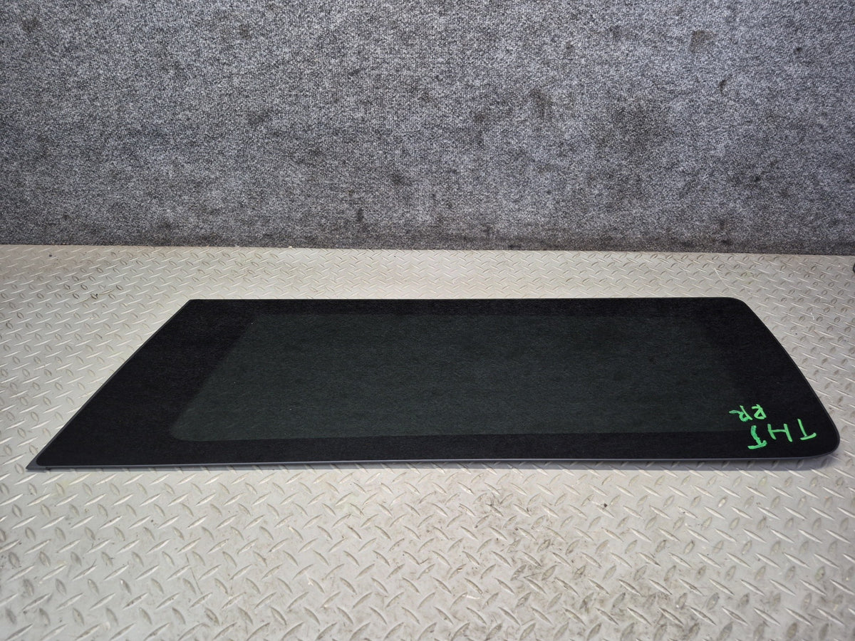 2003-2007 Hummer H2 Rear Right Quarter Glass Window