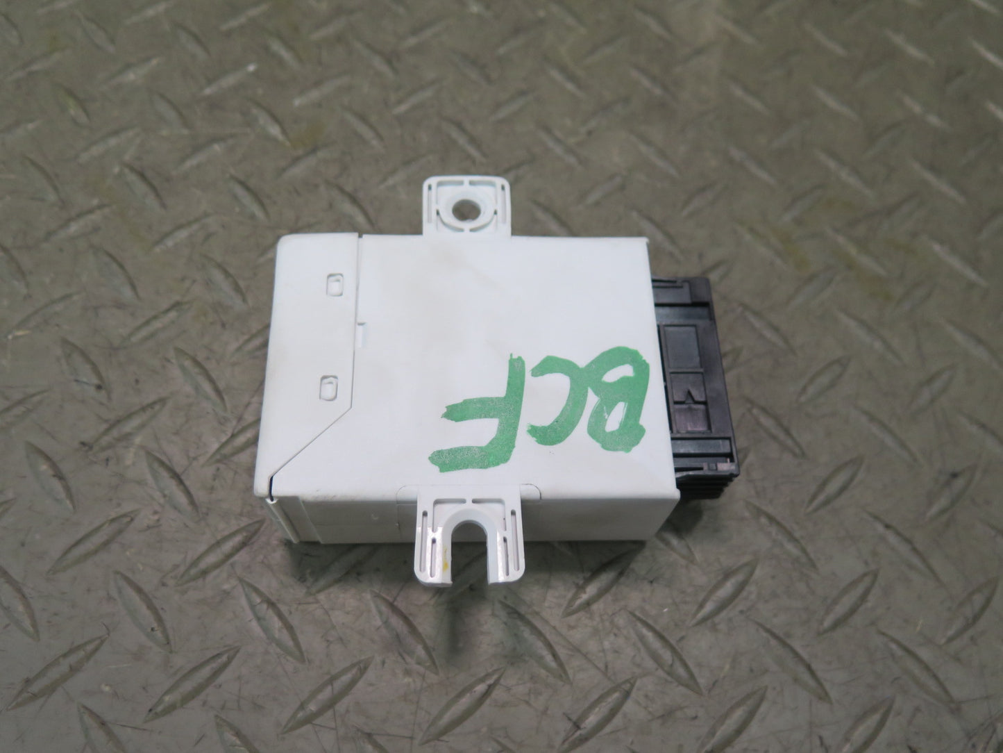 04-05 Bentley Continental GT TPMS Tire Pressure Monitor Sensor Control Module