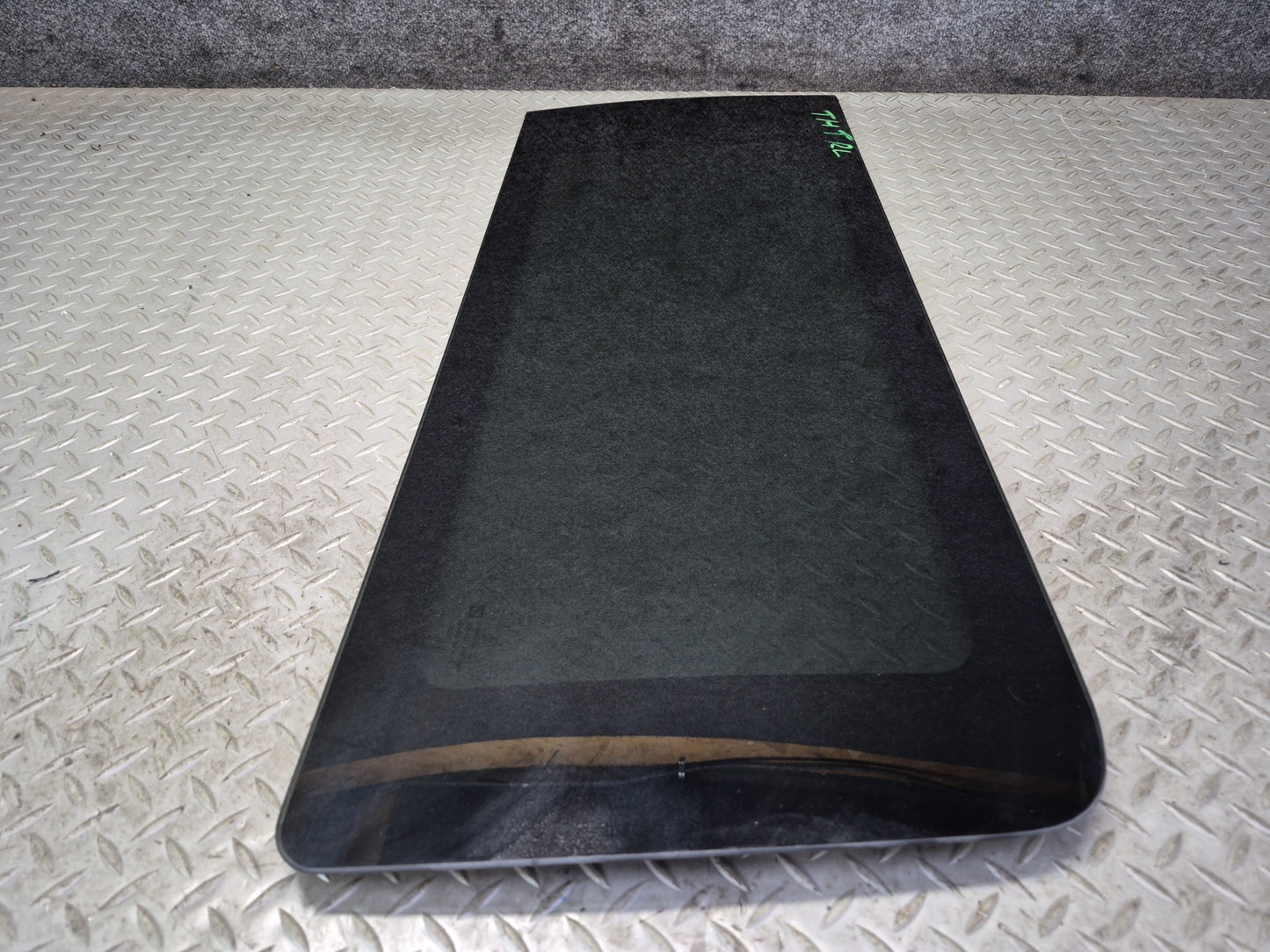 2003-2007 Hummer H2 Rear Left Quarter Glass Window