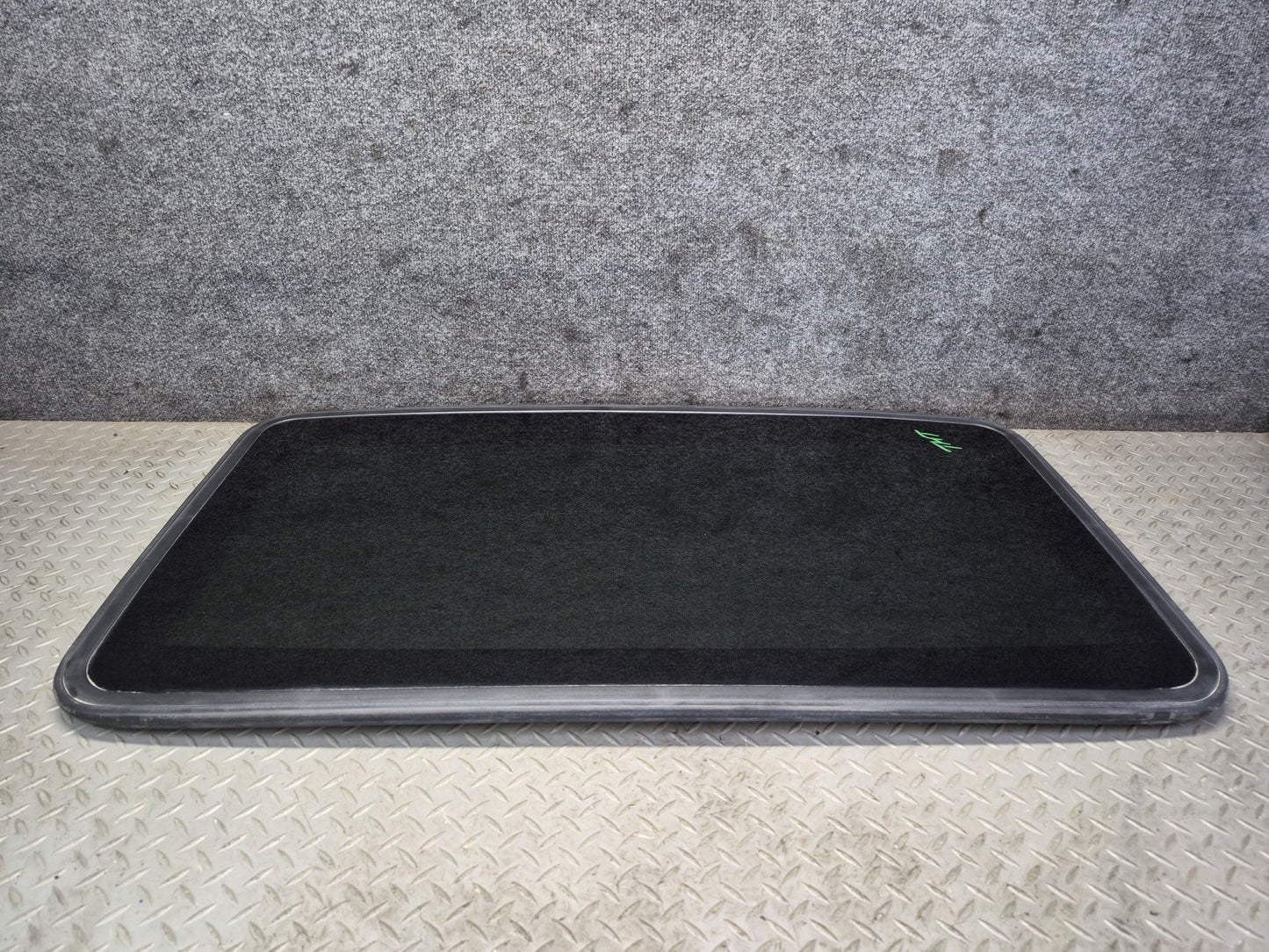 2003-2009 Hummer H2 Sunroof Glass  Window Panel