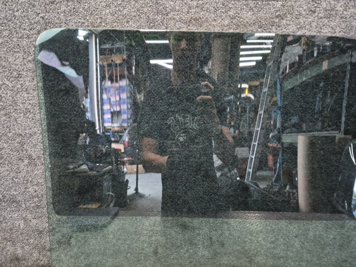 2003-2009 Hummer H2 Front Left Door Glass Window