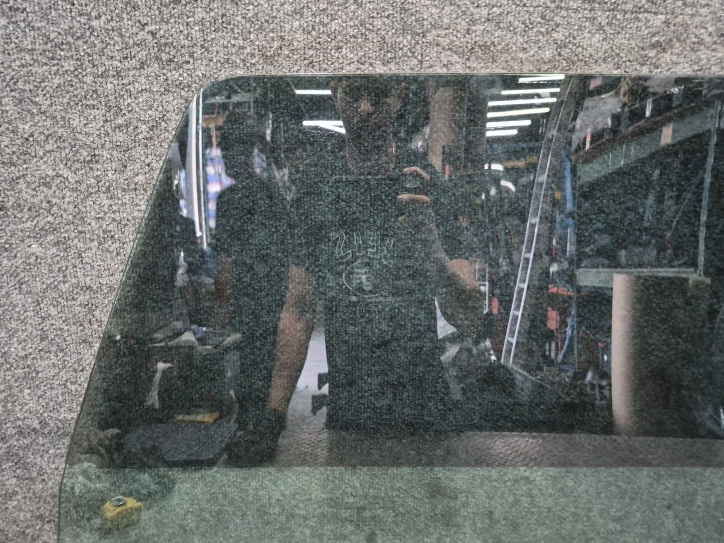 2003-2009 Hummer H2 Front Right Door Glass Window
