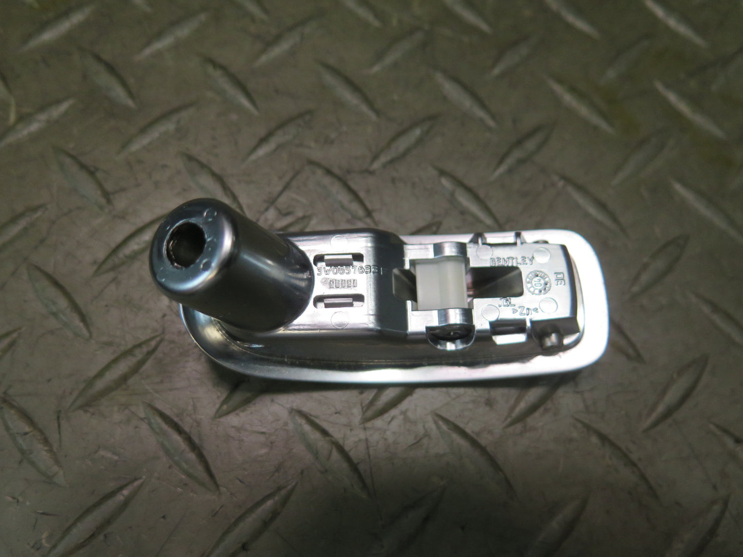 03-10 Bentley Continental GT Coupe Interior Coat Hook 3W0857633F Set of 2