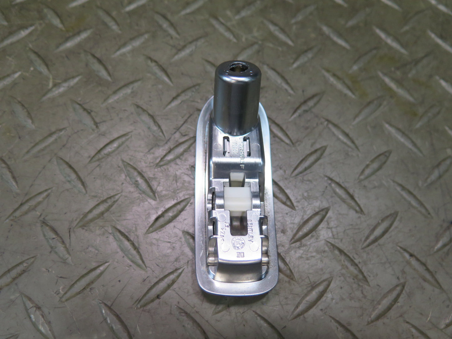 03-10 Bentley Continental GT Coupe Interior Coat Hook 3W0857633F Set of 2