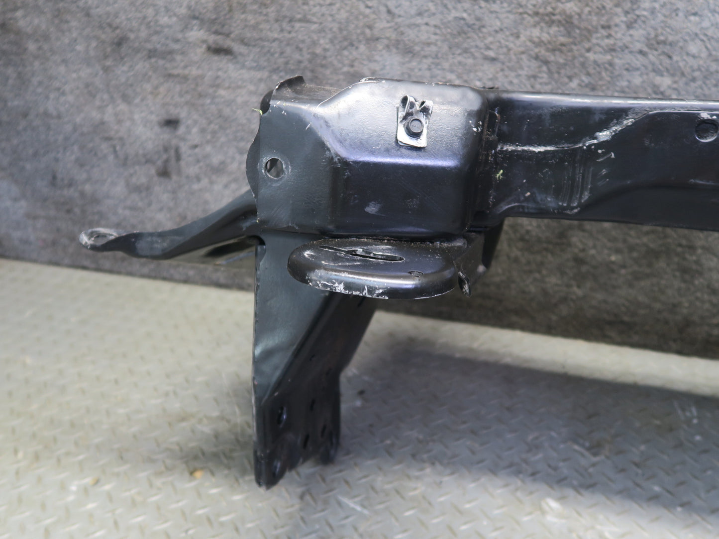 92-96 Chevrolet Corvette C4 Front Engine Cradle Subframe Crossmember Carrier OEM