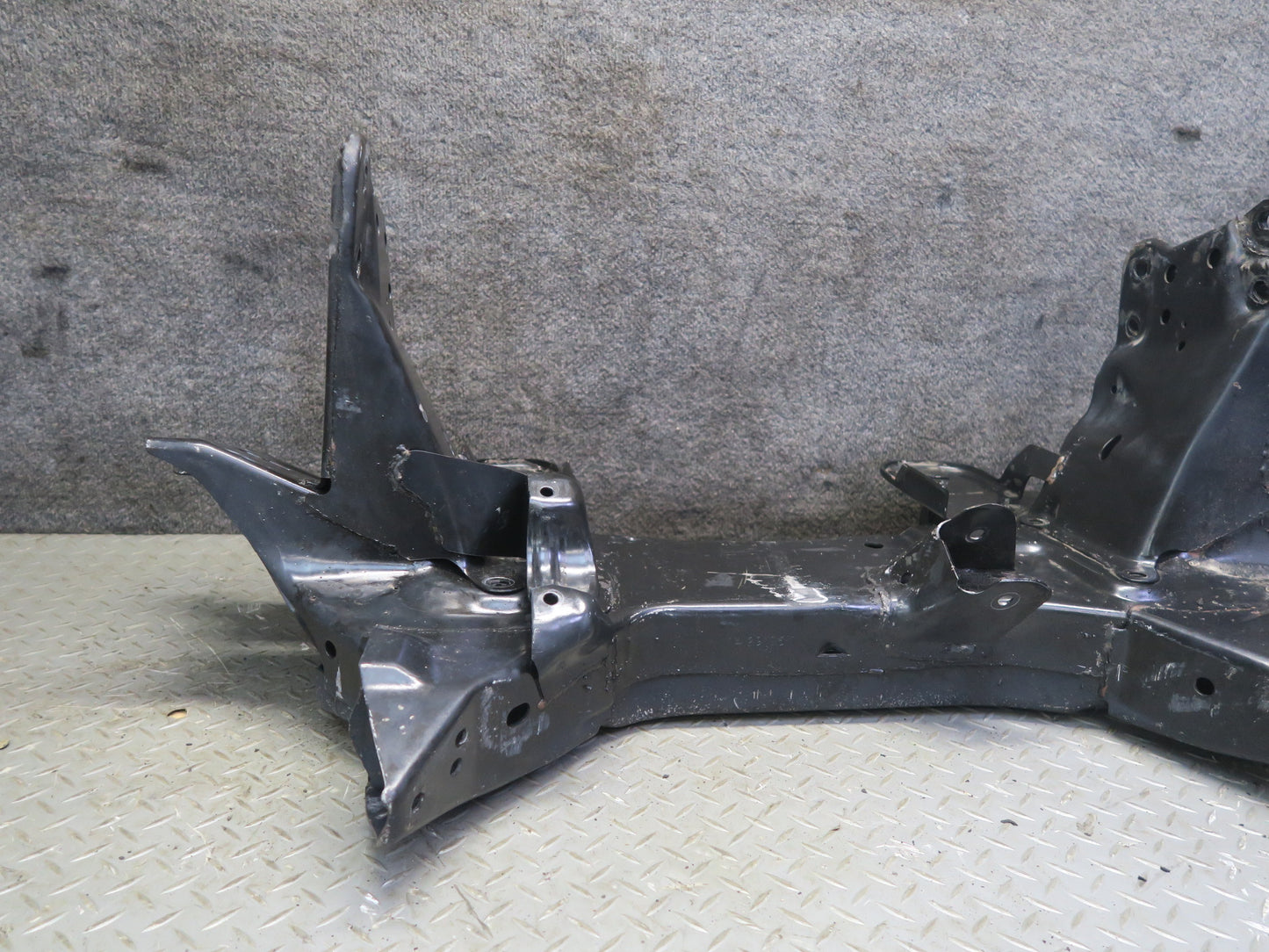 92-96 Chevrolet Corvette C4 Front Engine Cradle Subframe Crossmember Carrier OEM