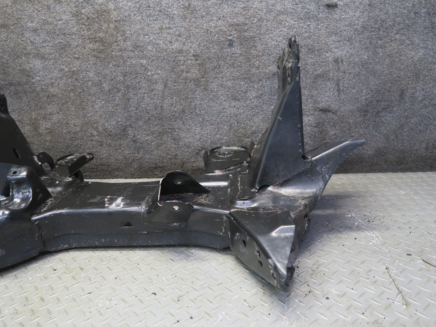 92-96 Chevrolet Corvette C4 Front Engine Cradle Subframe Crossmember Carrier OEM