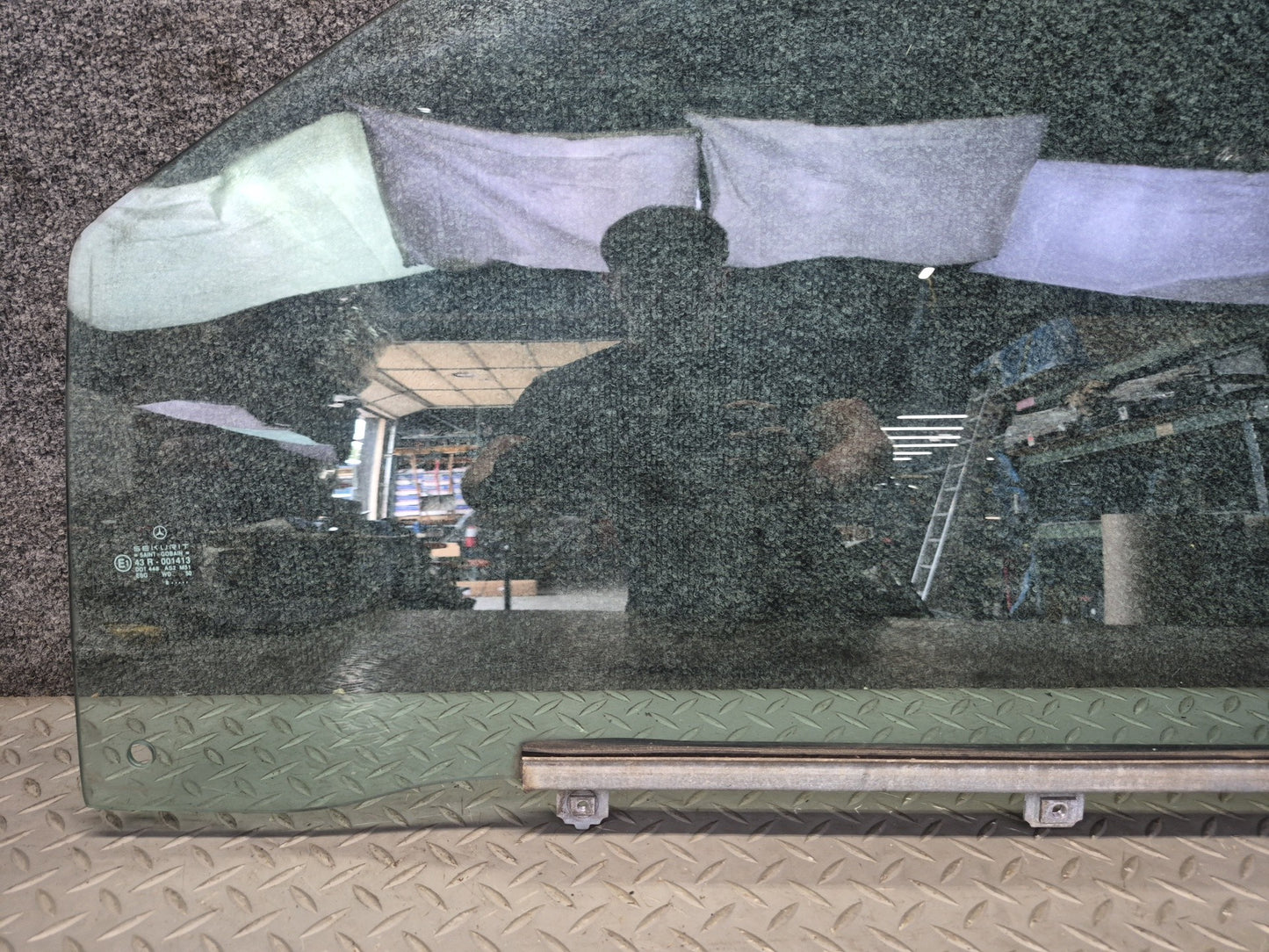 94-02 Mercedes R129 SL500 SL600 Front Left Driver Door Window Glass OEM
