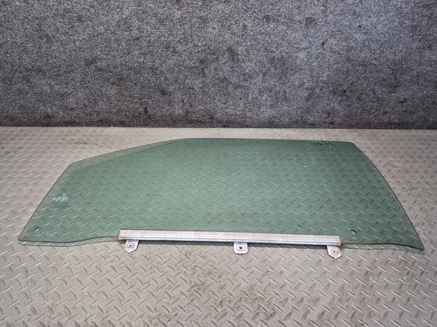 94-02 Mercedes R129 SL500 SL600 Front Left Driver Door Window Glass OEM