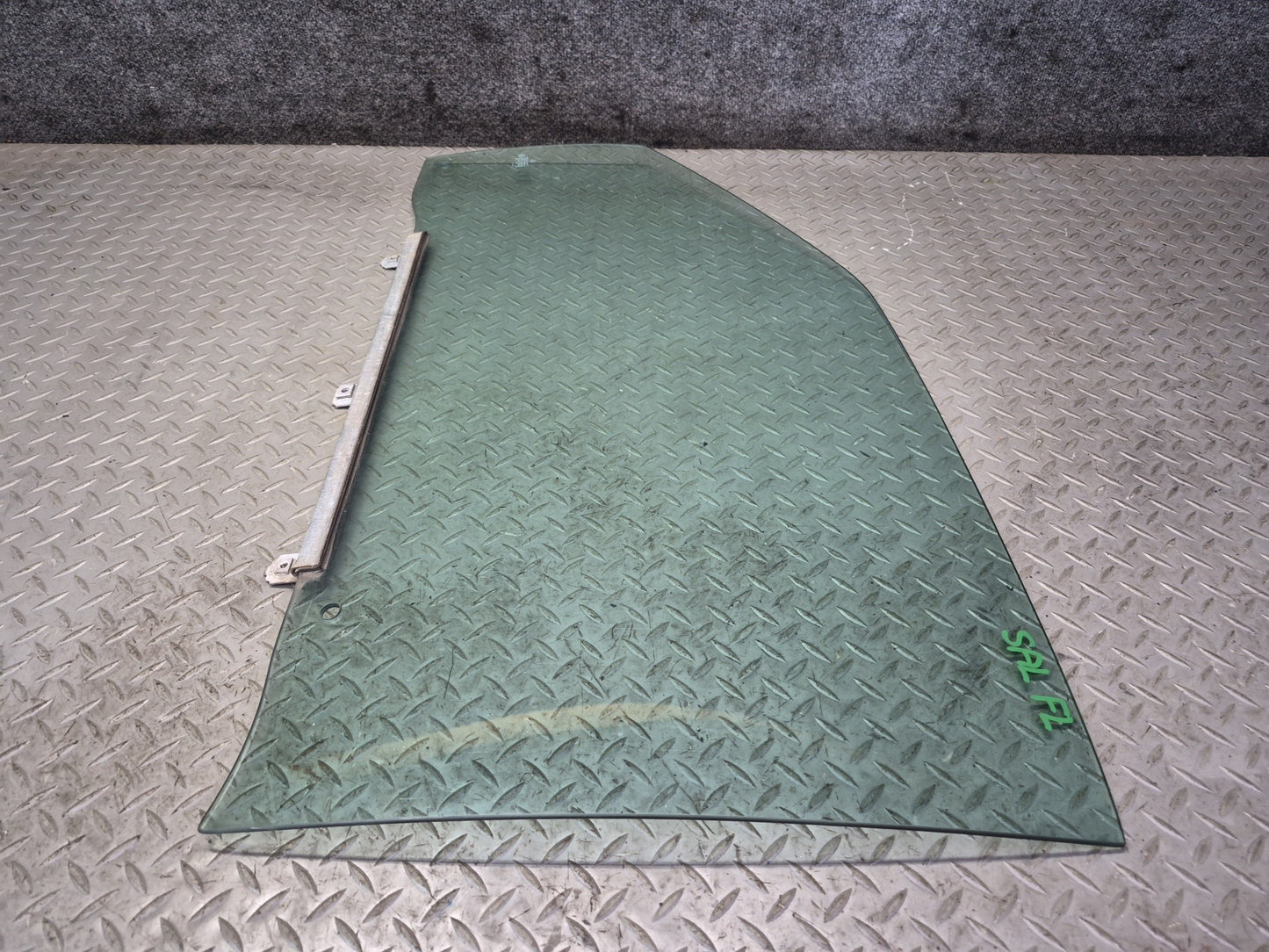 94-02 Mercedes R129 SL500 SL600 Front Left Driver Door Window Glass OEM