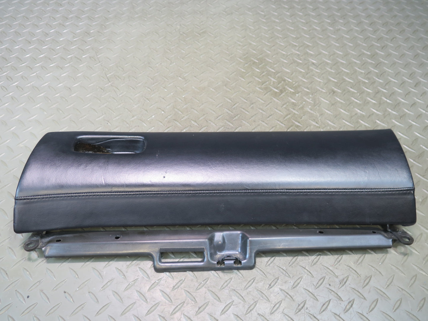 01-03 Lexus UCF30L LS430 Dash Upper Glove Box Black OEM