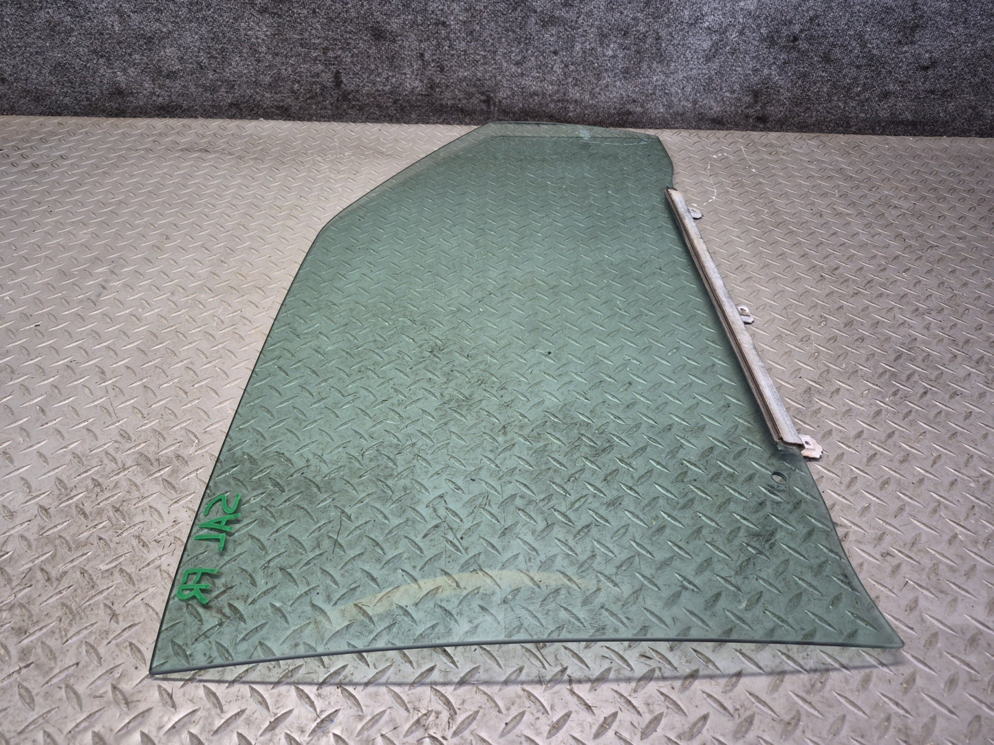 94-02 Mercedes R129 SL500 SL600 Front Right Passenger Door Window Glass OEM