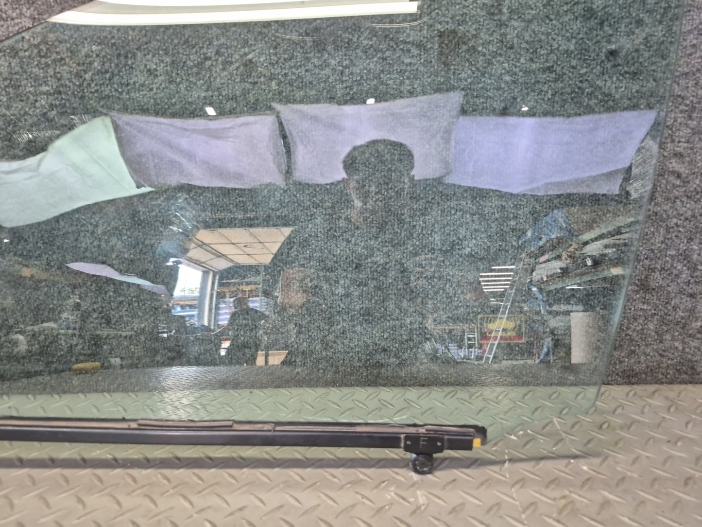 07-17 Lexus UVF46L LS600h LS460 Front Left Door Glass Window OEM