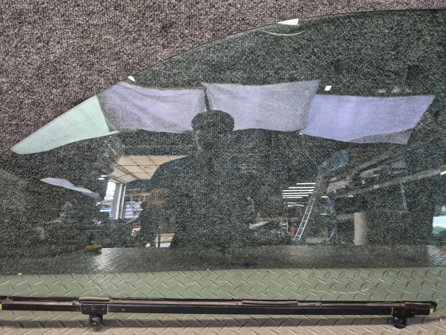 07-17 Lexus UVF46L LS600h LS460 Front Left Door Glass Window OEM