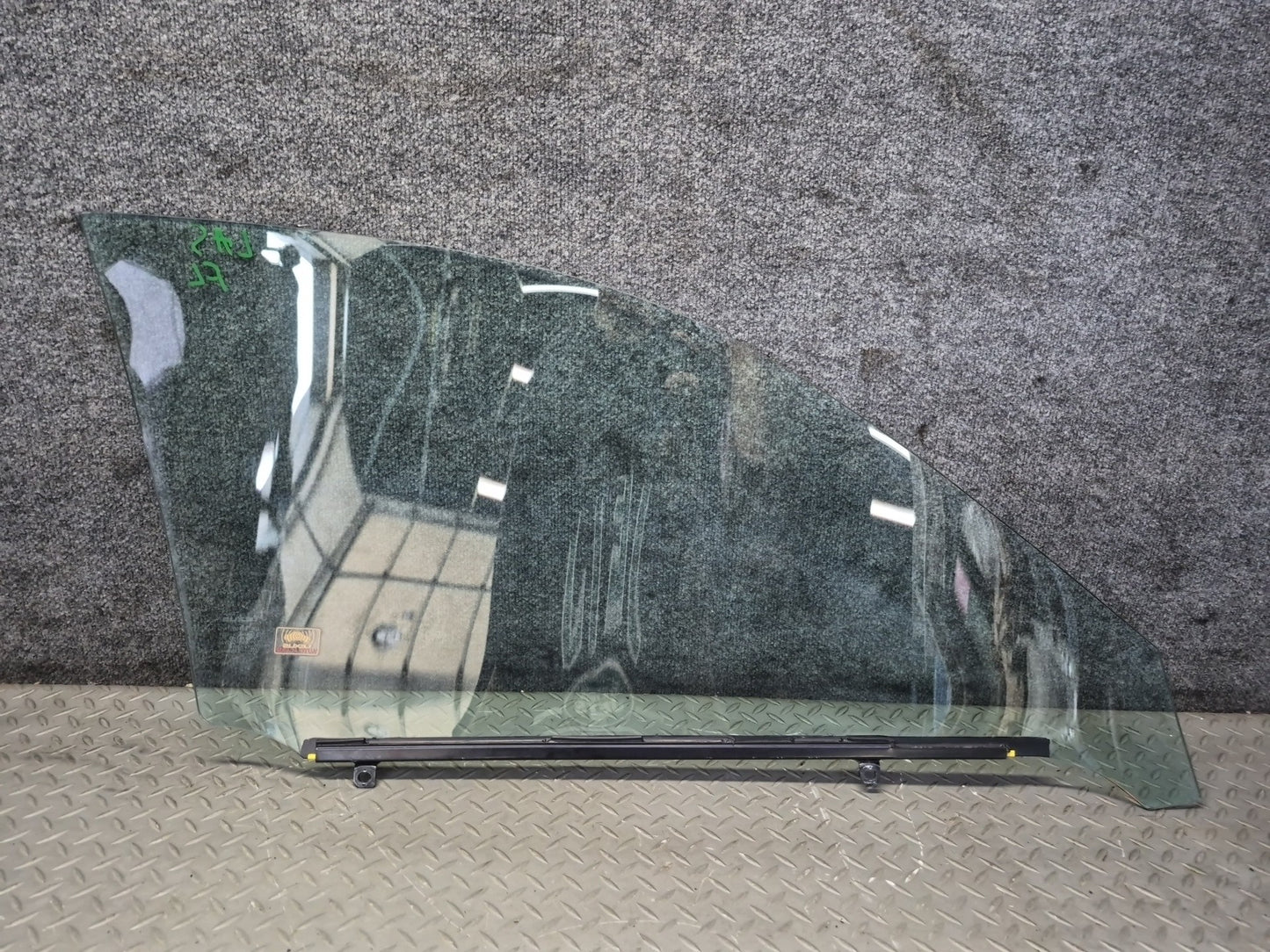 07-17 Lexus UVF46L LS600h LS460 Front Left Door Glass Window OEM