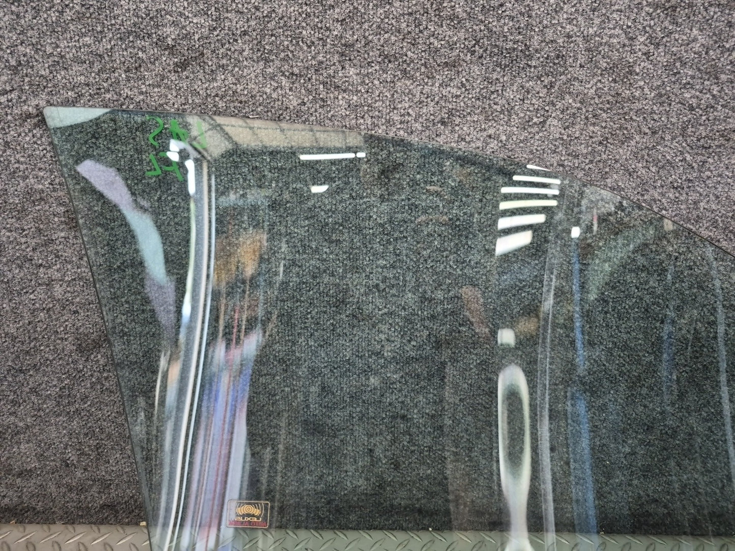 07-17 Lexus UVF46L LS600h LS460 Front Left Door Glass Window OEM