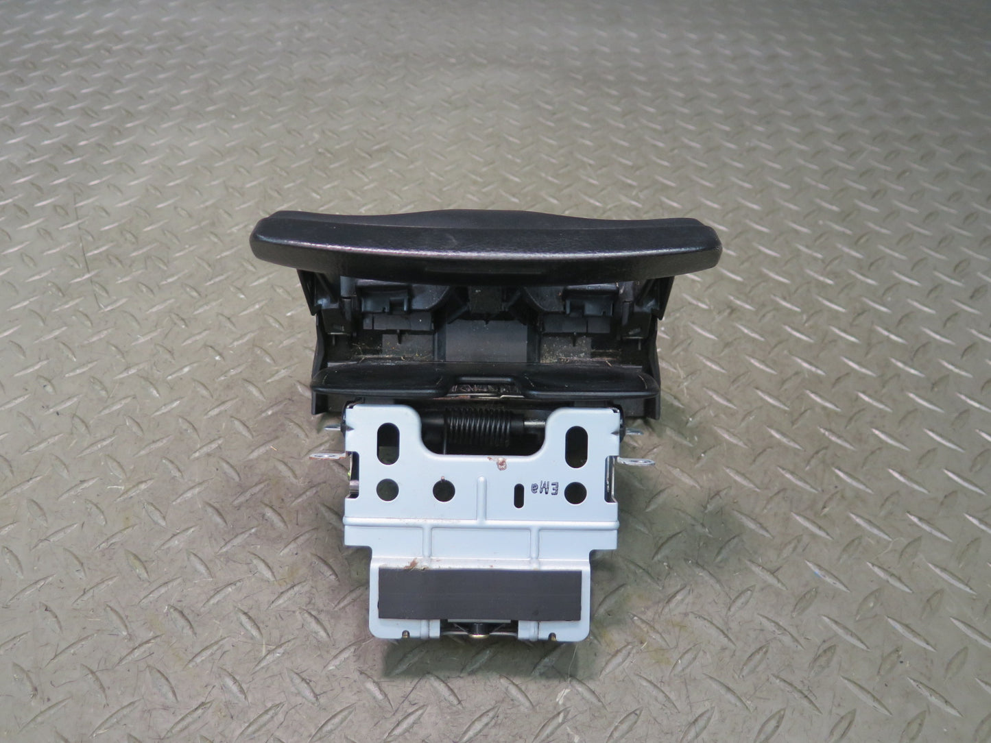 01-06 Lexus UCF30L LS430 Front Center Console CUP Holder Assembly OEM