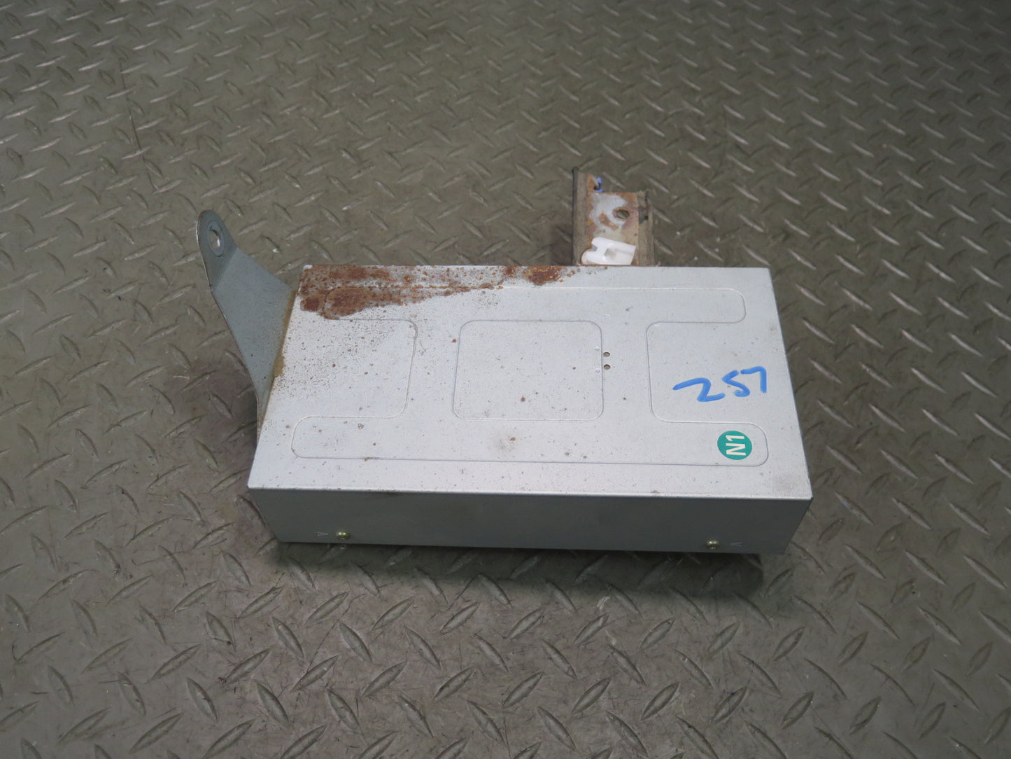 01-03 Lexus UCF30L LS430 Pioneer Audio Radio Amplifier AMP 86180-50041 OEM