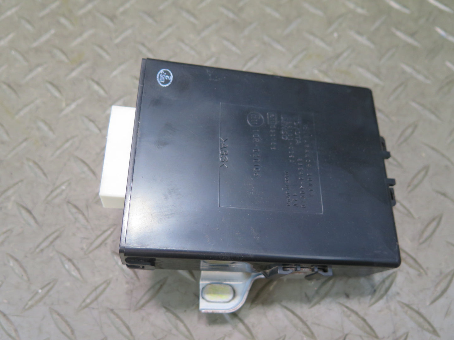 01-03 Lexus UCF30L LS430 Parking  Distance Assist Control Module 89340-50010 OEM
