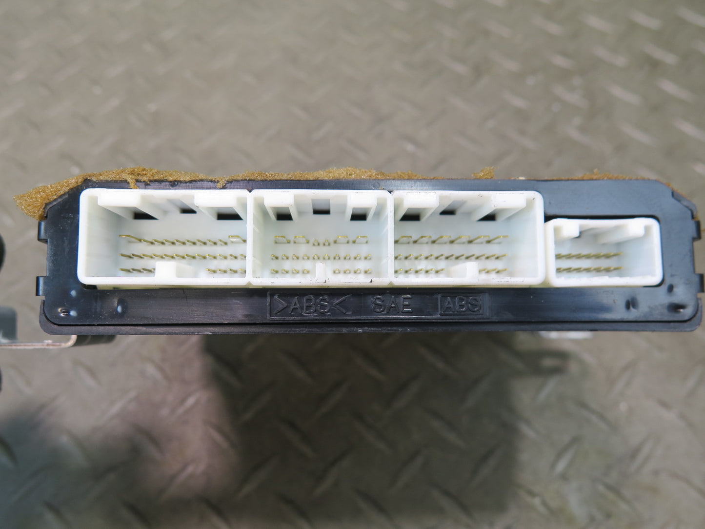 01-03 Lexus UCF30L LS430 Front Right Door Control Module 89222-50170 OEM