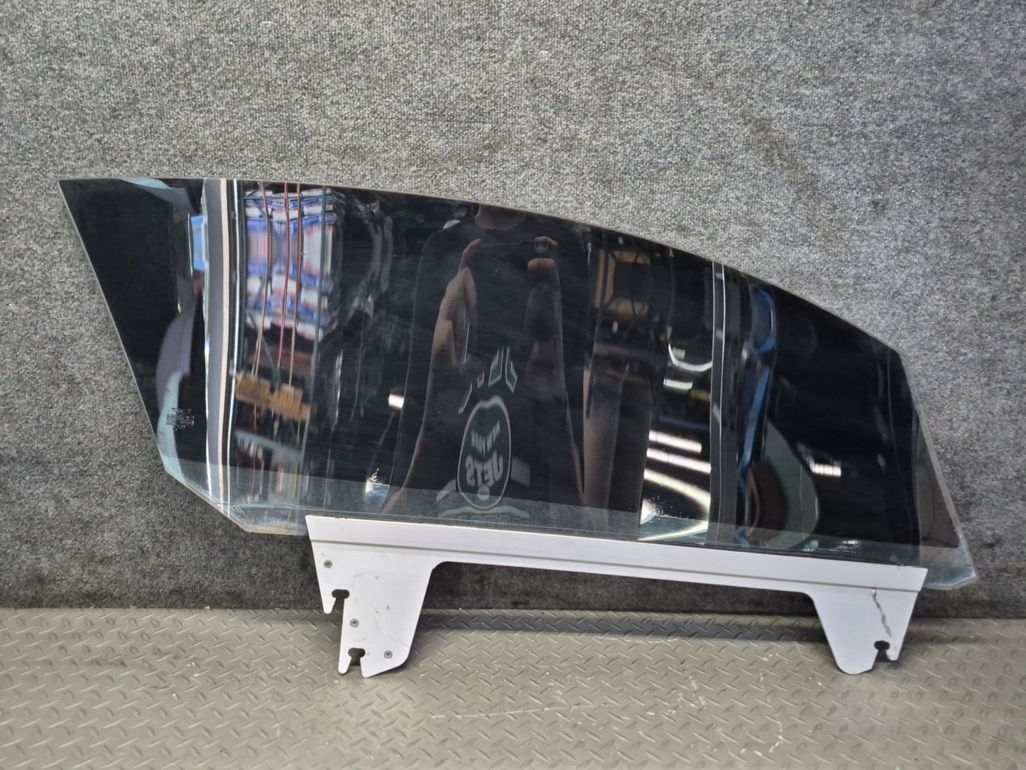 03-10 Bentley Continental GT Coupe Left Door Glass Window
