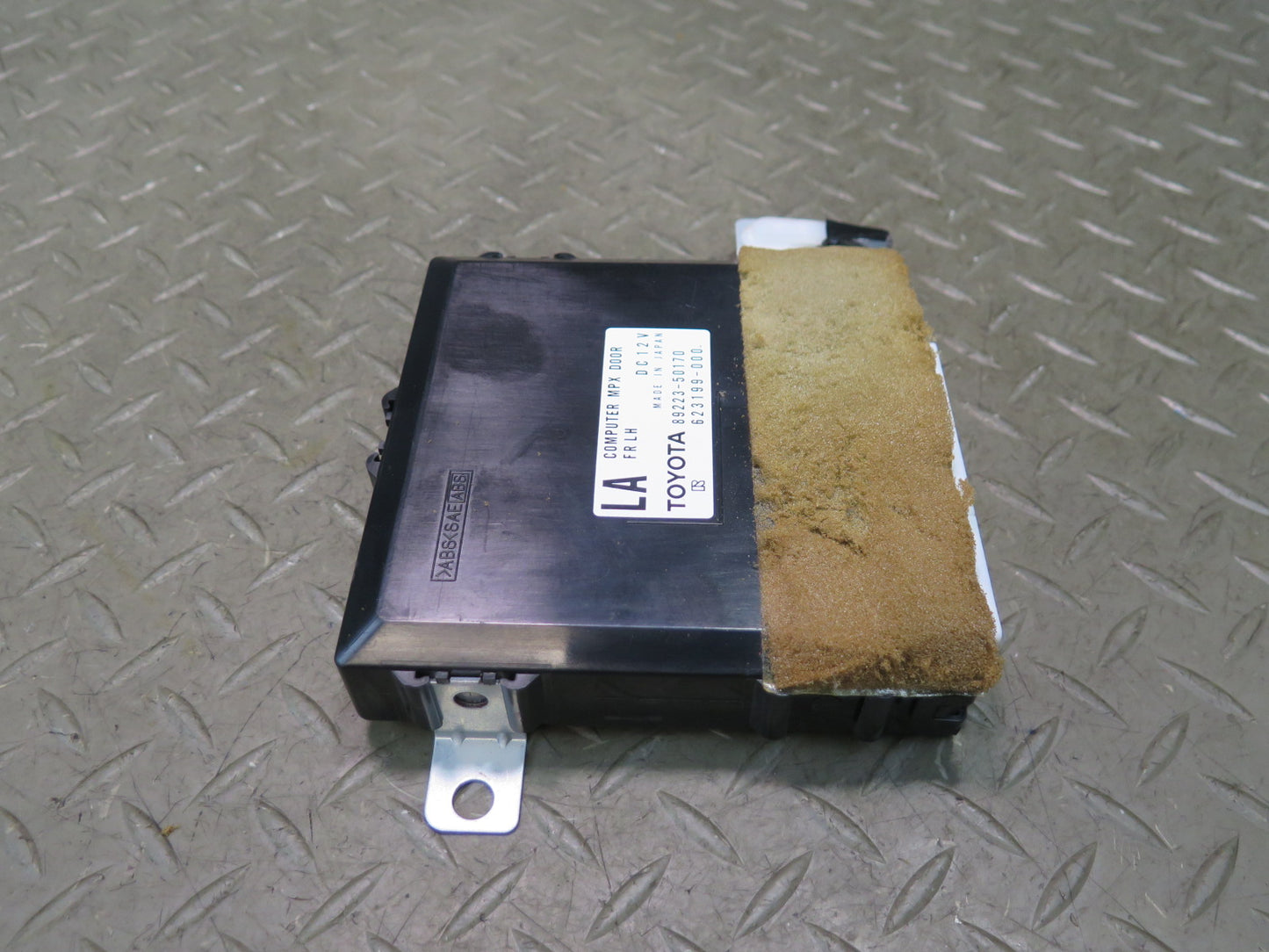 01-03 Lexus UCF30L LS430 Front Left Door Control Module 89223-50170 OEM